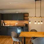 Dorfplatzl Loft Apartment Hohentauern