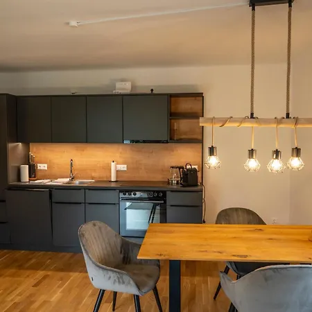 Dorfplatzl Loft Apartman Hohentauern