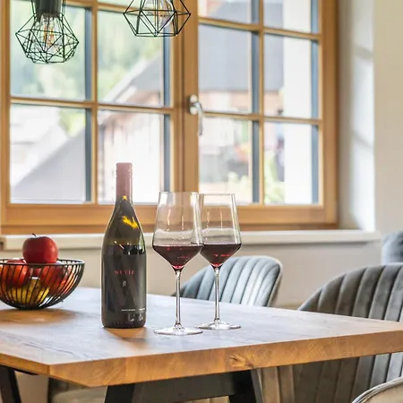 Dorfplatzl Loft Apartman Hohentauern